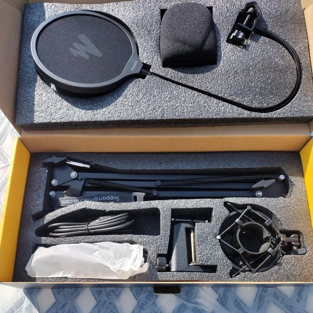 MAONO podcasting microphone mic and desk mount kit AU-AO4 streaming boom arm